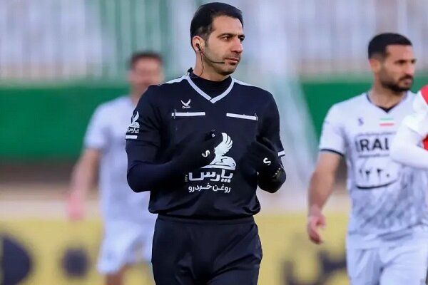 محمدی داور بازی پرسپولیس شد؛ سوت حساس دست کاظمی در تبریز محمدی داور بازی پرسپولیس شد؛ سوت حساس دست کاظمی در تبریز