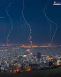 رعد و برق عجیب در آسمان تهران + عکس