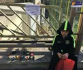 کار زیبای یک پسر بچه برای کمک به زلزله زدگان +عکس