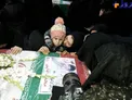 عكس/ وداع دختر شهيد آتش نشان با پدر