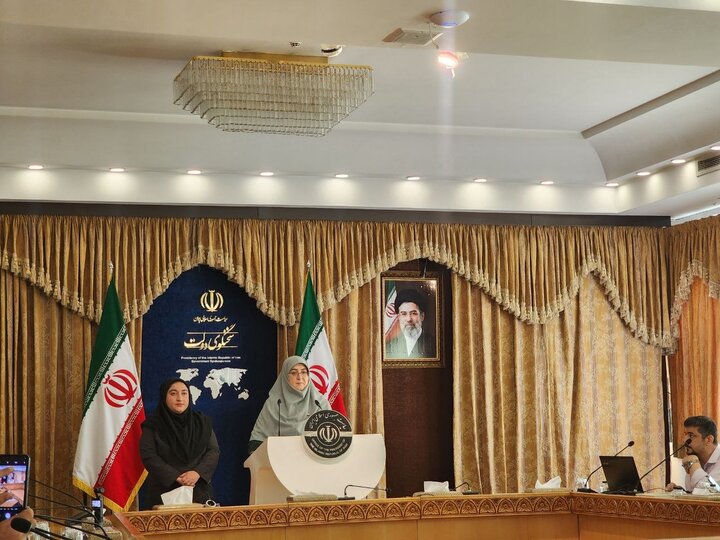 توضیح مهاجرانی درباره زمان افزایش رقم کالابرگ و اعلام وزرای پیشنهادی دفاع و اطلاعات توضیح مهاجرانی درباره زمان افزایش رقم کالابرگ و اعلام وزرای پیشنهادی دفاع و اطلاعات