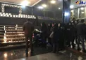 عکس/شمع روشن کردن خانواده خدمه کشتی سانچی برای جانباختگان