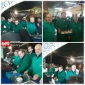 چهار دانشمند خارجی درحال خدمت به زائران پیاده امام رضا +عکس