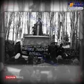 عکس/ رهبر انقلاب در جریان تظاهرات علیه رژیم پهلوی