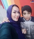 عکس صمیمانه خانم مجری با کودک کار
