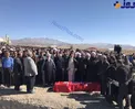 اقامه نماز بر پيکر پدر سردار سليمانی/عکس