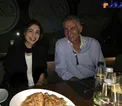بازیگر زن جوان و مربی تیم فوتبال ایران در رستورانی شیک