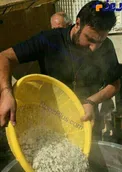 خواننده معروف پاپ پاي ديگ نذري +عکس