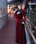 لباس شب عجیب و غریب خانم بازیگر به جای مانتو!+عکس