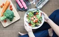 چه ساعتی غذا بخوریم تا لاغر شویم؟