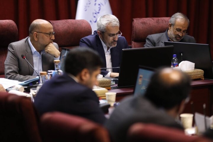 نشست مدنیزاده با مجمع نمایندگان مجلس استان تهران/ برنامههای پیشروی وزارت اقتصاد تشریح شد نشست مدنیزاده با مجمع نمایندگان مجلس استان تهران/ برنامههای پیشروی وزارت اقتصاد تشریح شد