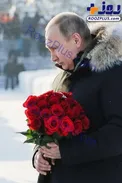 دسته‌گل زیبای پوتین در قبرستان لنینگراد! +عکس