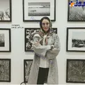 تیپ متفاوت خانم بازیگر در یک گالری نقاشی + عکس