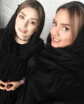 سحرقریشی و دخترعمویش/عکس