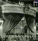 هیتلر در سالن اُپرا+عکس