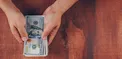 نوسان محدود قیمت طلای جهانی/ نرخ دلار در بازار سیر صعودی گرفت