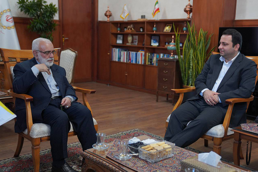 تقویت سطح همکاری ها و تسهیل در خدمت رسانی، محور نشست مشترک مدیر عامل بانک ملی ایران با رییس کمیته امداد/تقدیر بختیاری از همراهی بانک ملی با امدادگران و جامعه هدف مددجویان تقویت سطح همکاری ها و تسهیل در خدمت رسانی، محور نشست مشترک مدیر عامل بانک ملی ایران با رییس کمیته امداد/تقدیر بختیاری از همراهی بانک ملی با امدادگران و جامعه هدف مددجویان