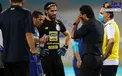 گفتگوی فرهاد مجیدی با بازیکنان بدون ماسک+عکس