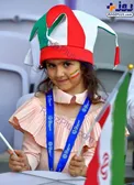 هوادار خردسال ایرانی در محل برگزاری مسابقه ایران-ژاپن+عکس