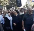 سلفی گرفتن معاون دولت اصلاحات با يک خانم در ختم ابراهيم يزدی +عكس