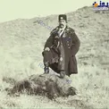 عكس/ ژست ناصرالدين شاه پس از شكار خوک وحشي