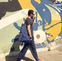 بازهم نوید محمدزاده با لباس های عجیب در خیابان/عکس