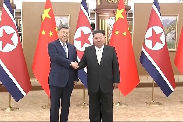 جزییاتی از دیدار میان رئیس جمهور چین و رهبر کره شمالی+فیلم جزییاتی از دیدار میان رئیس جمهور چین و رهبر کره شمالی+فیلم