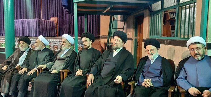 برگزاری مراسم بزرگداشت رهبر شهید انقلاب در حسینیه شماره یک جماران برگزاری مراسم بزرگداشت رهبر شهید انقلاب در حسینیه شماره یک جماران