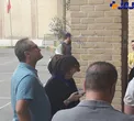 رامبد جوان و همسر جدیدش در صف رأی + عکس
