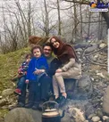 خوشگذرانی بازیگر مشهور و همسر و فرزندانش در طبیعت+عکس