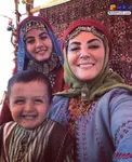 سلفی لاله اسکندری با عشایر سریال جشن سربرون/عکس