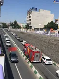 همکاری دیده نشده مردم جهت باز کردن راه برای آتش نشانی/عکس