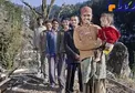 زندگی یک زن با 5 شوهرش! + عکس