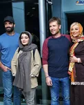 ساره بیات ومنوچهر هادی درکنار کوروش تهامی و همسرش/عکس