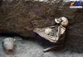 مادری که بعد از ۴۰۰۰ سال هنوز از فرزندش مراقبت می کند! +عکس