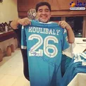عکس یادگاری مارادونا با پیراهن فوتبالیست مشهور