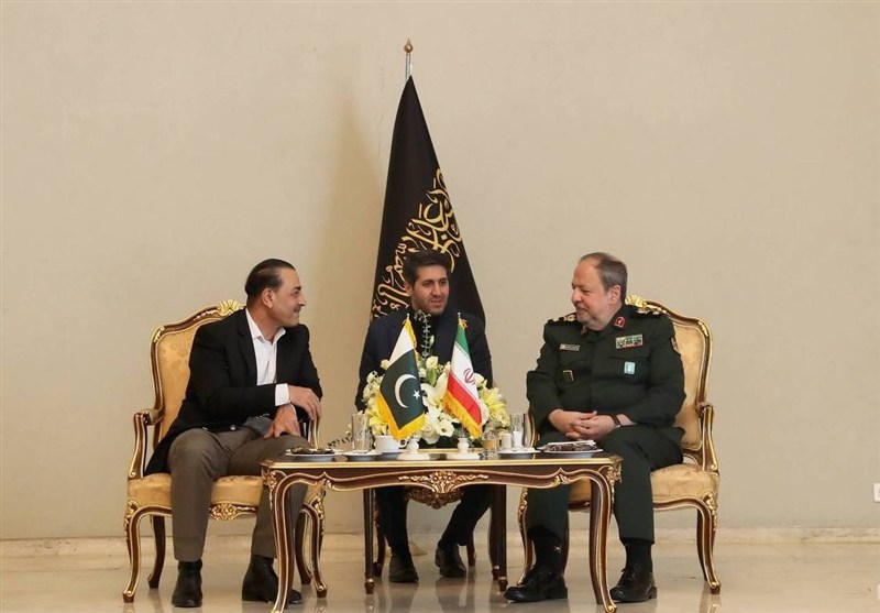 ایران و پاکستان پایهگذار ترتیبات امنیتی جدید هستند ایران و پاکستان پایهگذار ترتیبات امنیتی جدید هستند