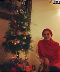 خانم بازیگر در کنار درخت کریسمس+ عکس