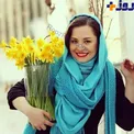 ژست متفاوت خانم بازیگر با یک بغل گل+ عکس
