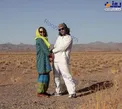 کویرگردی زن و شوهر بازیگر با لباس هایی عجیب و غریب+عکس