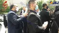 داوطلب انتخاباتی که با کبوتر جلد سفید آمد!+عکس