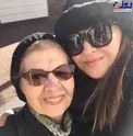 پوشش و حجاب متفاوت نیکی کریمی در آغوش مادرش/عکس