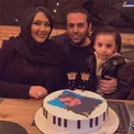عماد طالب زاده در کنار همسر و پسرش در شب تولدش/عکس