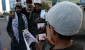 عکس یادگاری طالبان با گوشی هوشمند