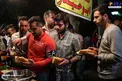 عکس/ کوچه فلافلی ها در شب های رمضان در بازار تهران