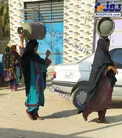 عکسی دردناک از زنان سیستانی که جنجالی شد