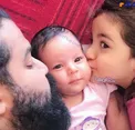 عکس/ خواننده محبوب پاپ درکنار دخترانش