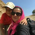 سلفی خانم بازیگر و پسرش هنگام کوهنوردی!
