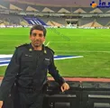 بازيگر سينما با لباس پليس در استاديوم آزادي +عكس