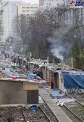 محل اقامت کارتن خواب ها در پاریس/عکس